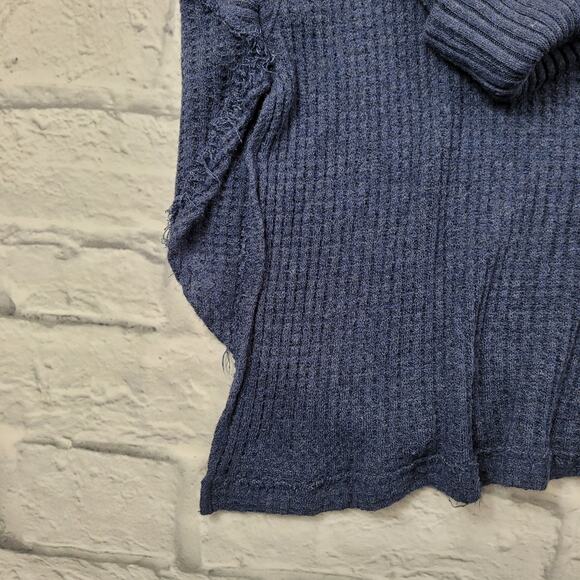 Free People Navy Waffle Thermal Boho Tunic with Fraying size Medium - Picture 3 of 16